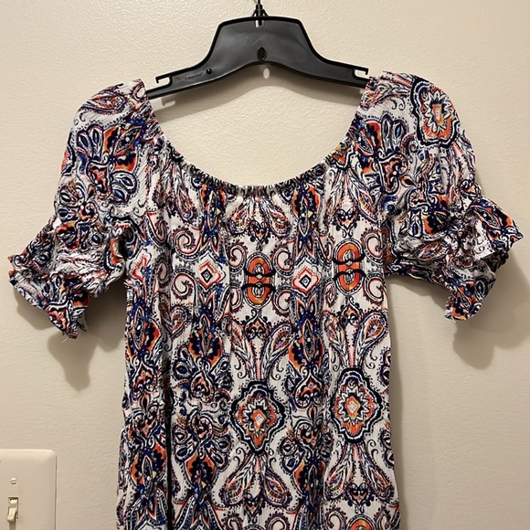 LA VI - SMALL SHORT SLEEVE MULTI COLOR TINIC EUC - Picture 10 of 12